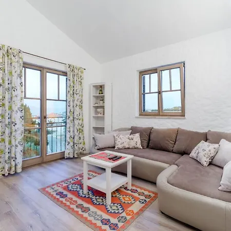 Apartments Villa Kameja Donji Okrug  Room photo